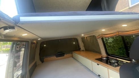 The Drifter – Volkswagen Bulli T6.1 campervan