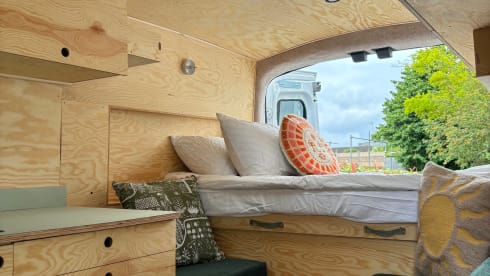 Big Penny – Cosy 2 berth Ford Camper