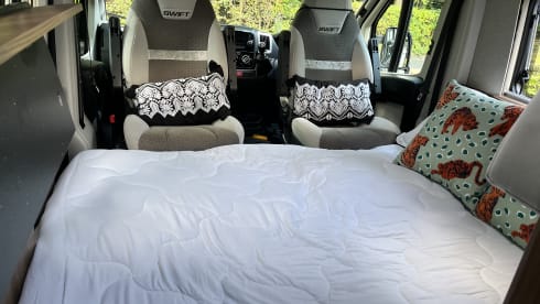 Bumble  – 4 berth Swift Select 184