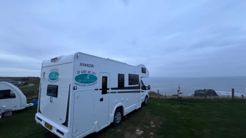 Eze – HR Adventures - Rimor Kilig 9 - 6 berth, 6 seat belt Motorhome