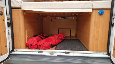 Max – 2/3 berth Fiat Ducato 2010 self contained with H&C water, shower and WC