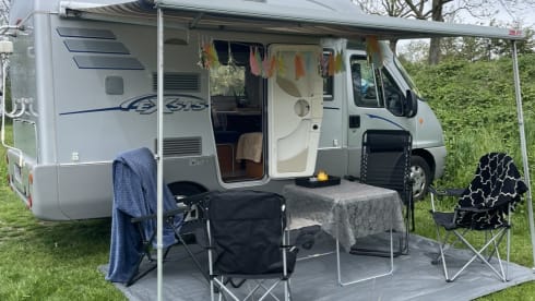 Comfort, luxe en ruimte!! maar ook compact.  – 4p Hymer bus from 2005
