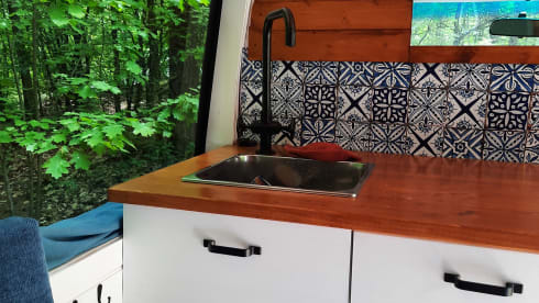 Snoet – 2p Volkswagen bus from 2021