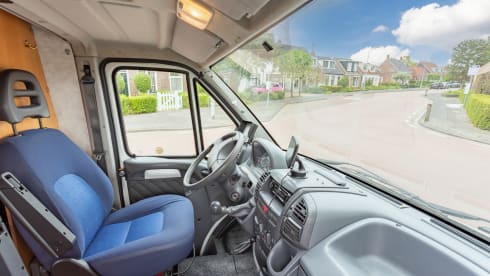 2p Peugeot campervan from 2003