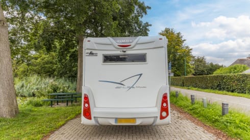 Nice Fiat semi-integrated camper for 5p