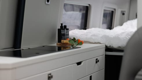 California – Volkswagen Grand California 680 - automatic, luxury camper van