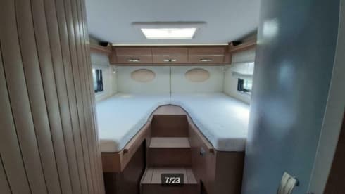 Complete 4 person family camper!