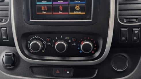 Shrek – Stunning brand new 4 seat 4 berth campervan