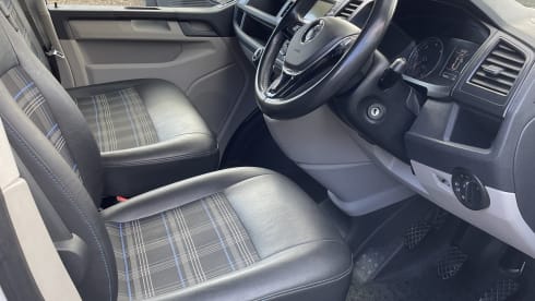 Carolina – T6 Luxury Conversion - Dog Friendly, Insurance included