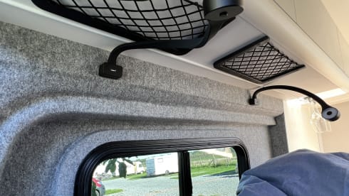 Beautiful 2p Mercedes-Benz bus from 2019 (new interior 2023)