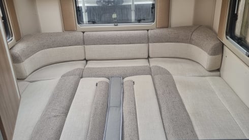 Jemima – 5 Berth Swift Escape 674 Motorhome (2021)