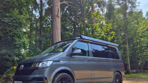Little Trail Collective – Camper Volkswagen a 4 posti letto del 2024