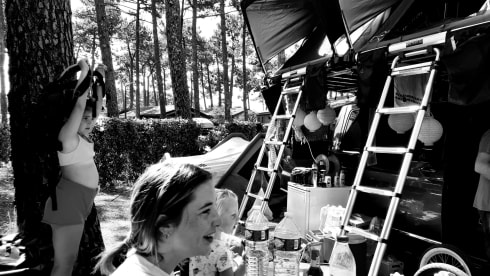 Rooftop party Van  – Happy 4 person Volkswagen party Van.