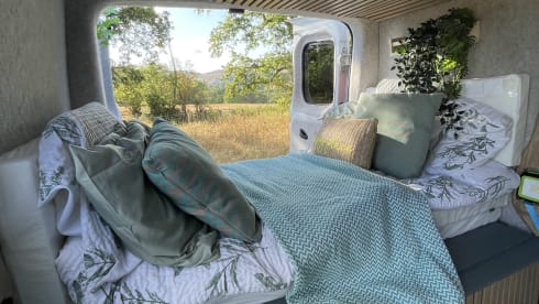 Floki – 2 berth Vauxhall Vivaro self built campervan from 2006