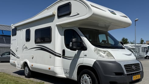 Super – Nice spacious camper for 6 people
