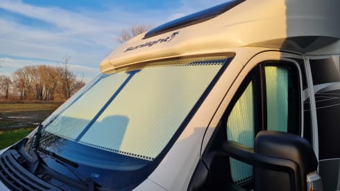 Sunlight T67 - Automatic - 4 persons