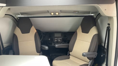 Jeffrey – Autobus Fiat a 2 posti del 2026 Mc Louis Memfys 4