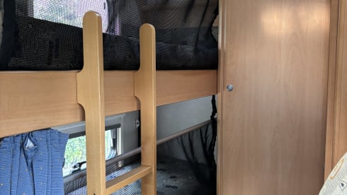 Echte gezinscamper – 6p Hymer alcove from 2000