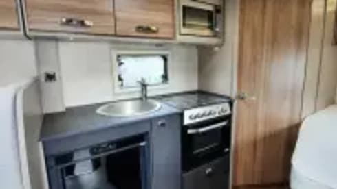 Edge 464 - VJV – 4-Berth Motorhome | Unlimited Miles | Pet Friendly | EU Travel Allowed