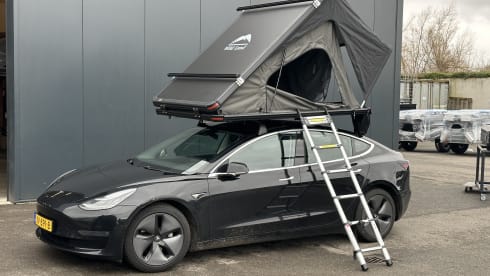 Tesla Camper – Tesla mini camper (model 3 with roof tent, great travel and freedom)