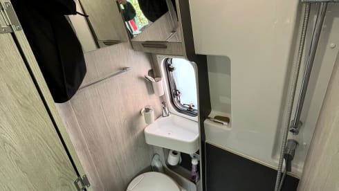 Roller Team Livingstone Duo – New spacious 2p camper  