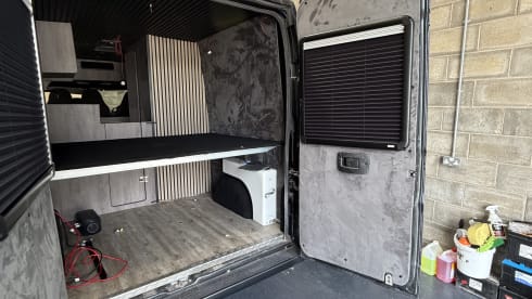 CHRISSY THE CAMPER – Autobus Citroën a 4 posti letto del 2014