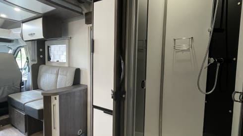Camper Ford Benimar Cocoon 463 da 5 persone - 170 CV 