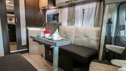 Cocoon 468 – New "2021" 4-person Cocoon 468: the comfort of home, even on the road