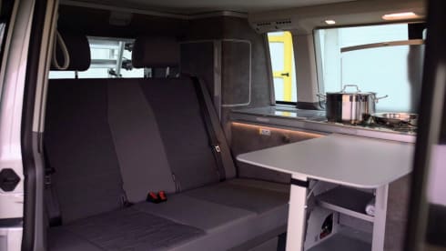 4 p 2022 Volkswagen California