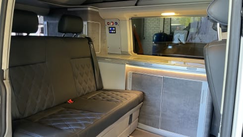 VW T6 – Aloha beach camper lemon, very luxurious inside