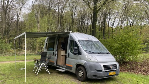 Lovely 2p Dethleffs bus with 160 hp