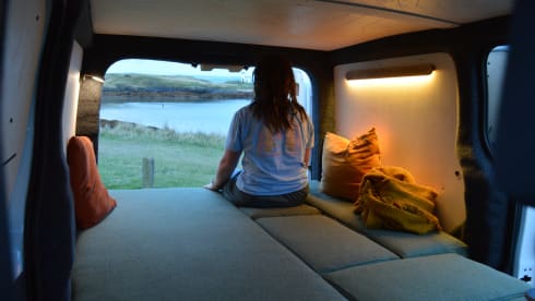 Juniper – Op maat gemaakte Kia PV5 elektrische ecocamper in Edinburgh | Ohm Campers