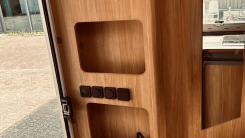 Veel plezier – 4p Adria Mobil alcove from 2004