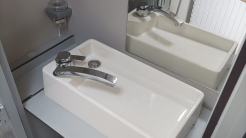 Zìyóu hěn shǎo – Ahorn Van 620 mit Automatik Komfort auf kompaktem Raum