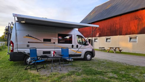 2p Sun Living bus uit 2009