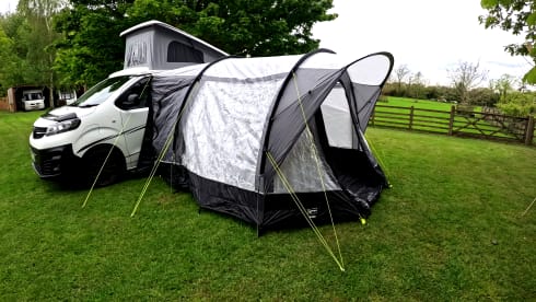 Woody – ⚡ Eco-Friendly Electric Campervan – Sustainable Adventures in Style