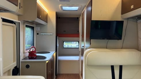 Grote Camper 7 personen alkoof
