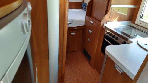 Very luxurious 2-3p Laika semi-integrated camper
