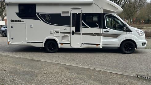 4p Benimar semi-integrated uit 2023