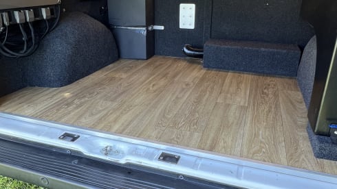 Otis – Peugeot-bus met 3 slaapplaatsen vanaf 2021