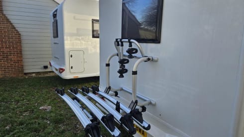 Lily – Lily - Luxury 4 Berth, Automatic Motorhome 