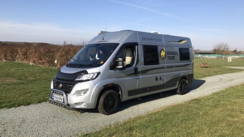 Scoobs – Scoobs, Happy adventures on the road... Carry 4, Sleeps 3