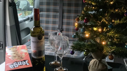 Arnold – "Arnie" T5 Volkswagen 2 Birth Campervan (5 Seater Fully Insured)