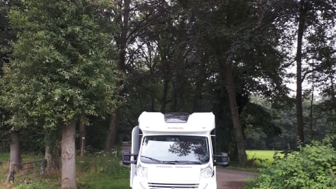 With a good feeling on holiday with this complete Dethleff Camper