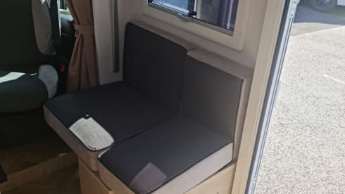 George – 5* 4 berth Chausson 650 Etape Brand new 2024