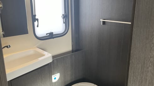 Sevenoaks 2022 Roller team 675 6 berth – 6 berth Roller Team Overcab from 2022