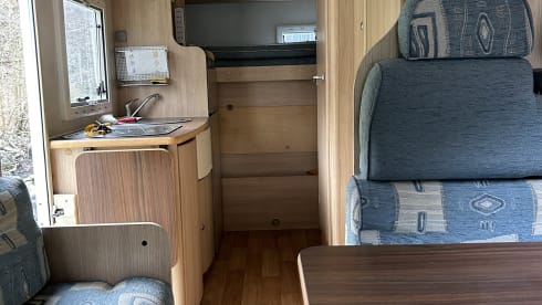 CAMPER MANSARDATO IDEALE PER FAMIGLIE