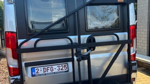  Premium bus camper, brand: La Strada -> length 6.40m