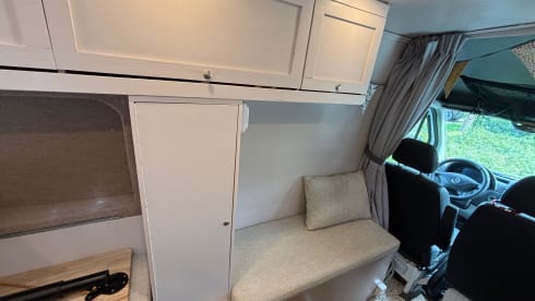 Donny – 2-seater Mercedes-Benz bus from 2013