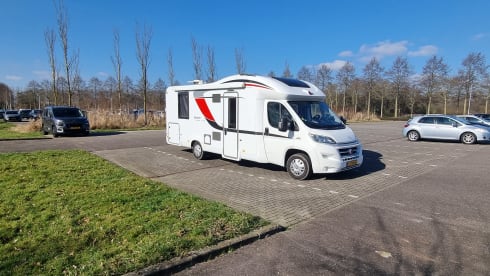 4p Bürstner camper 2016 KM FREE!